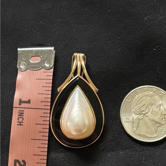 14kt Gold Pearl enhancement Pendant!! - Picture 2 of 6